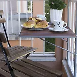 St. Peter Station Apartment *